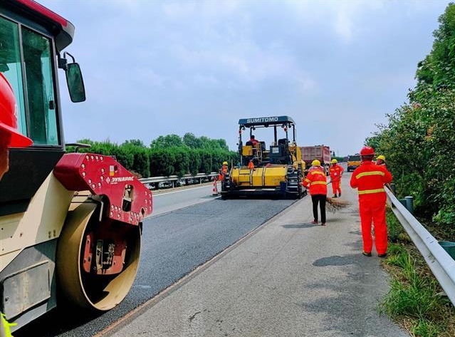 廣州瀝青混凝土施工的詳細(xì)過(guò)程是什么？